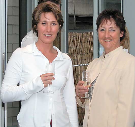 Michèle Raue Bader (li) und Trudi Schelling
